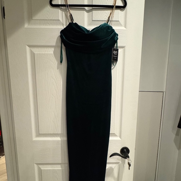 Sexy Green velvet fitted midi dress - Picture 4 of 5